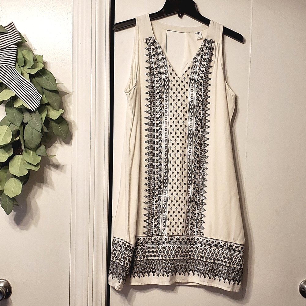 Old Navy dress size medium